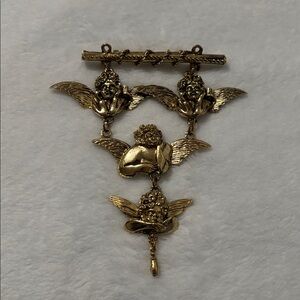 Ultra Craft Cherub Brooch